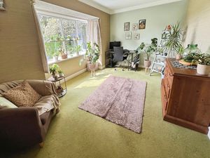 Sitting Room - click for photo gallery